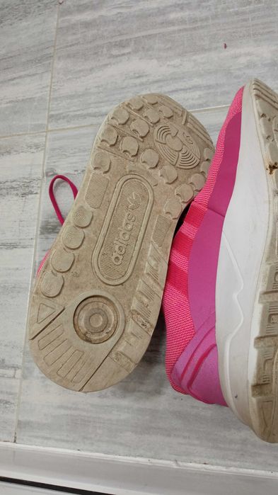 Маратонки  adidas