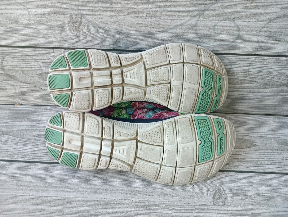 Skechers N 39 маратонки