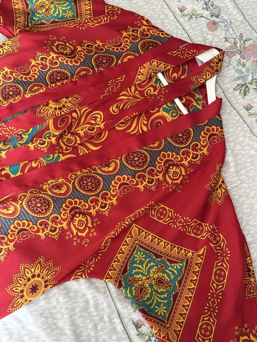Накидка с платьем