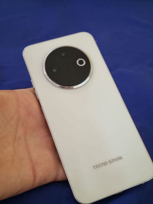 Tecno spark 30C.