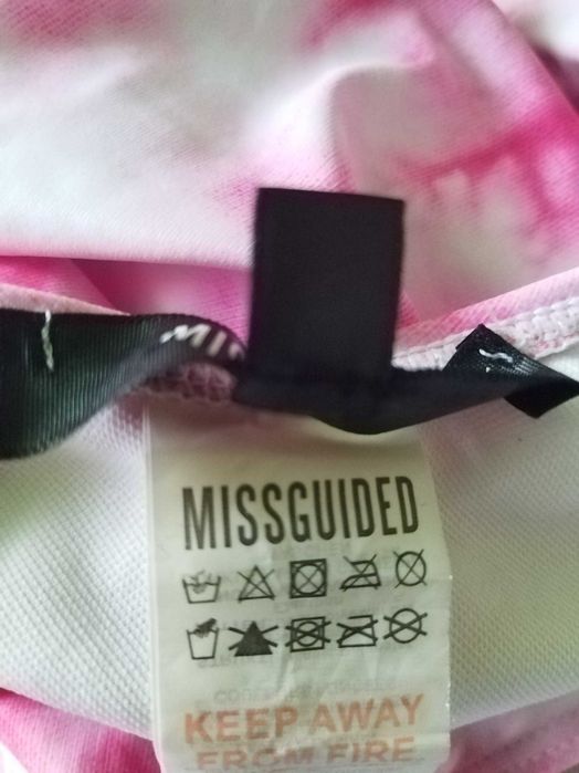Costum de baie, intreg, alb cu roz, abstract! Missguided! EUR 38/UK 10