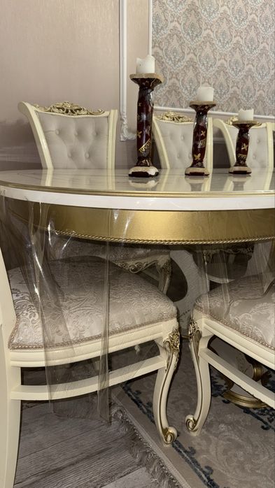 Гостевой стол со стульями – 340 000 ₸