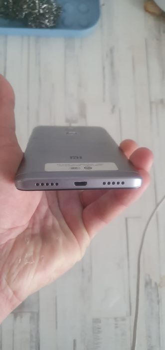 Продам телефон смартфон redmi note 4