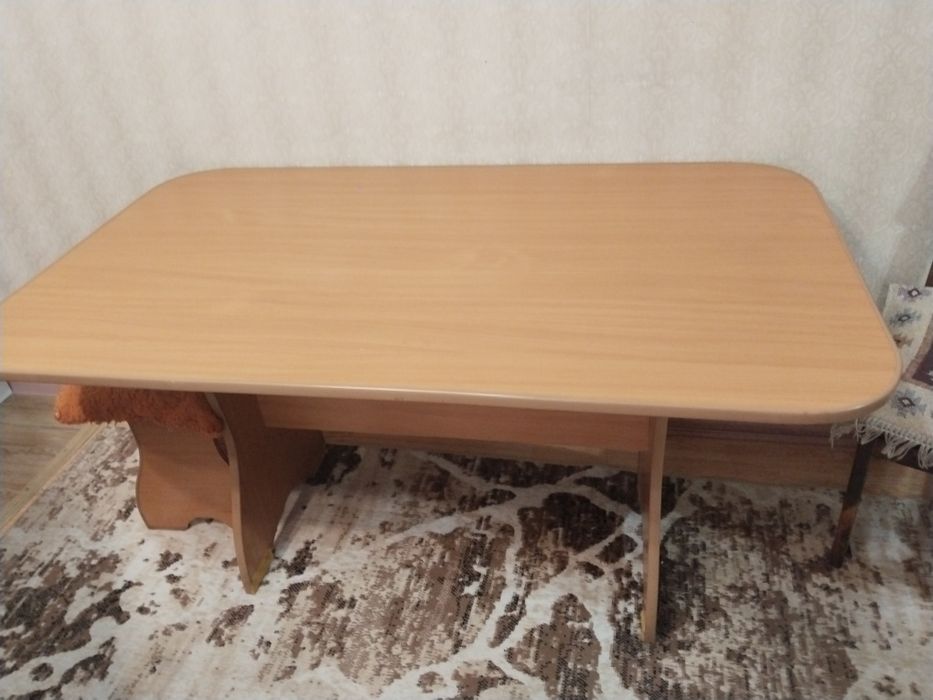 Продам сервант + стол в подарок