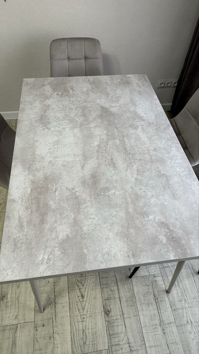 Продам стол размер 120/80