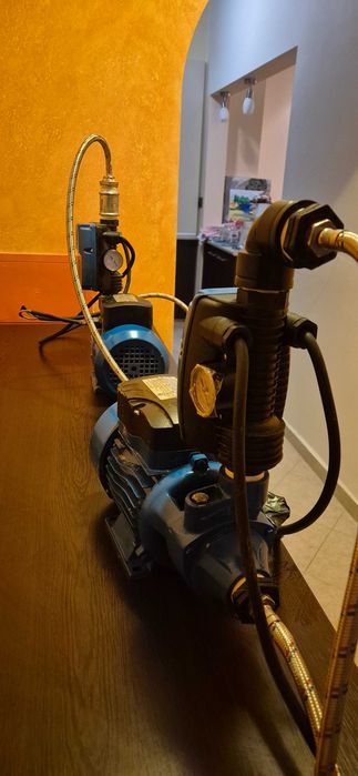 Хидрофорна помпа с пресконтролер