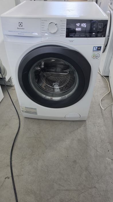 Пералня Electrolux 9kg ,wi-fi, audio dos