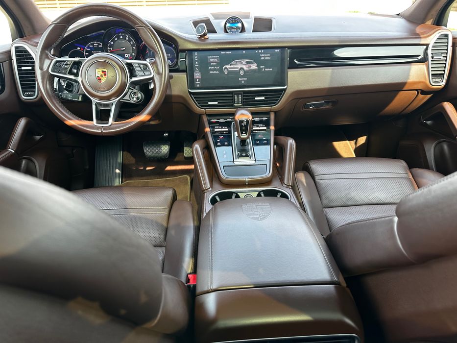 Inchiriez Auto Premium De Lux