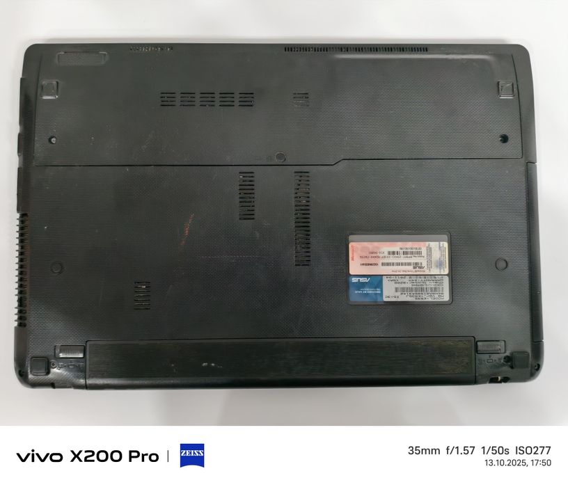 Продам ноутбук на запчасти