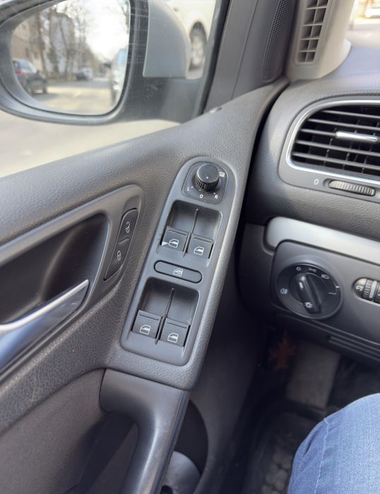 Volkswagen Golf VI 1.6TDI DPF