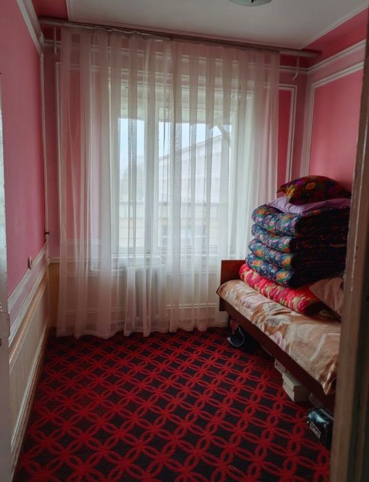 Qoraqamish 2.4 3xona 3etaj 4etajli 400$ oilaga