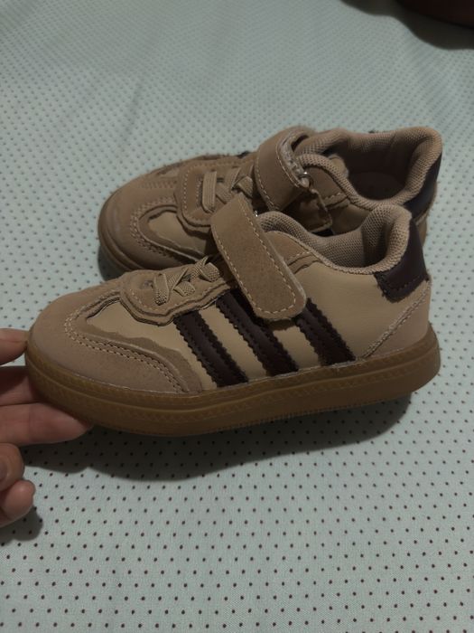 Детская обувь кроссовки