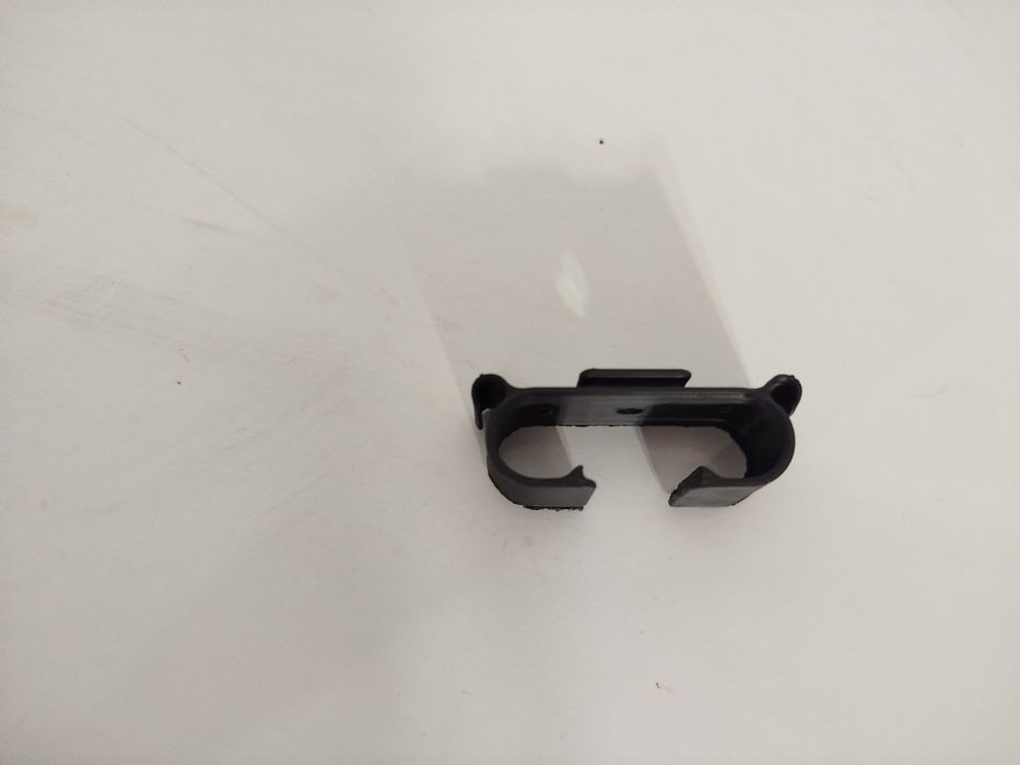 Държачи за кабели 3Д принтирани