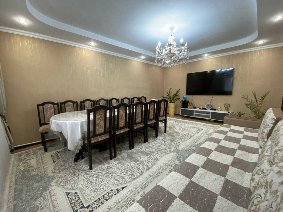 Продам 5 ком дом  (на 2х хозяев) в с. Заречное