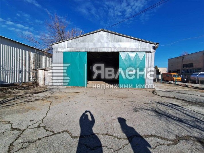 Продава се Склад в Ямбол, Промишлена зона - 2896 кв.м за 265 €/кв.м - Снимка #4
