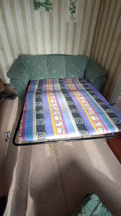 Отдам диван самовывоз