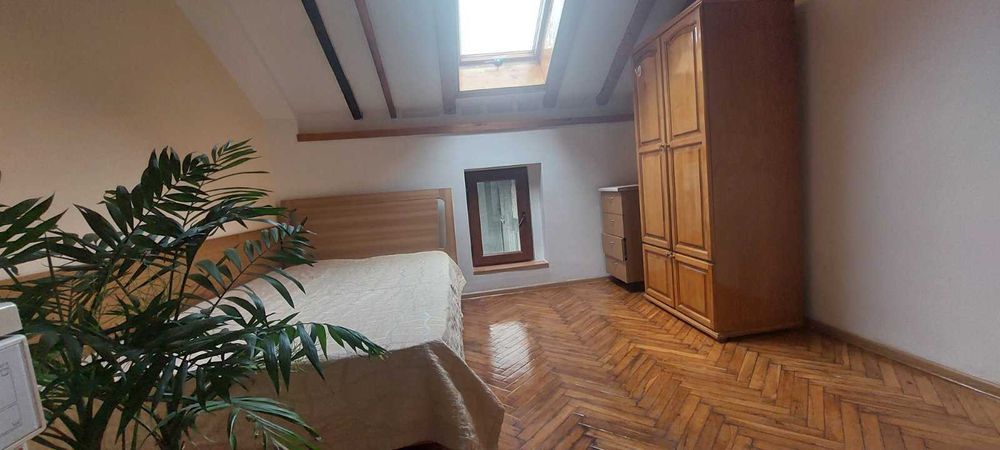 Продава се Ателие в Бургас, Център - 15 кв.м за 12 €/кв.м - Снимка #2