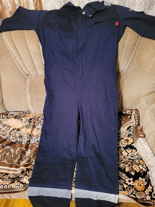 Продаётся зимний и летние комбинезоны