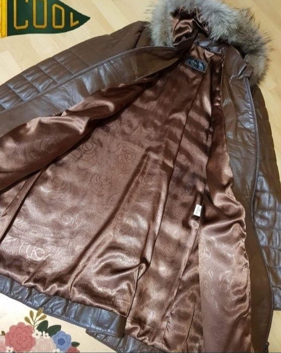 Haina matlasata piele naturala,sezonul rece,gluga detasabila blanita n