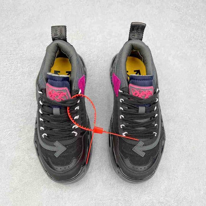 НАЛИЧНИ Off-White ODSY 1000-47 номер