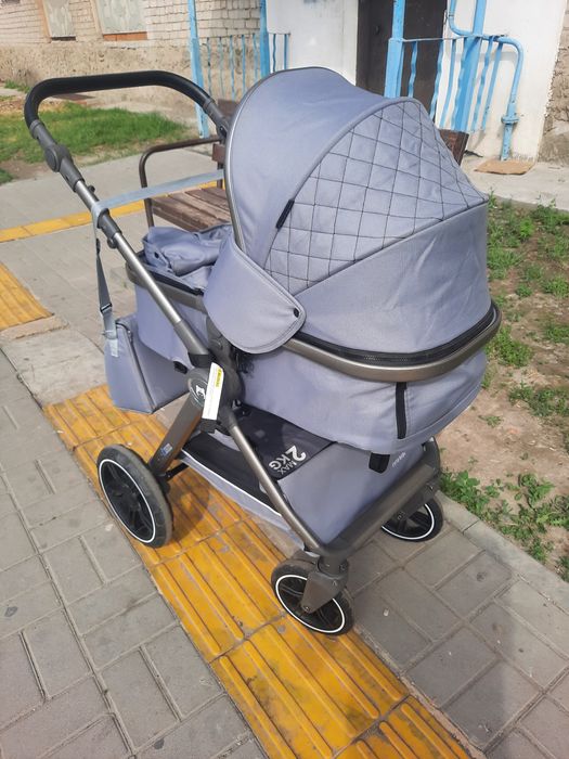Продам коляску Ining baby 3 в 1 за хорошую цену!