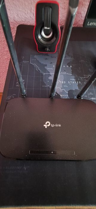 Vând router Wi-Fi