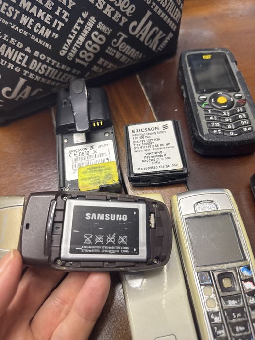 Nokia 6230i, Ericsson, Samsung