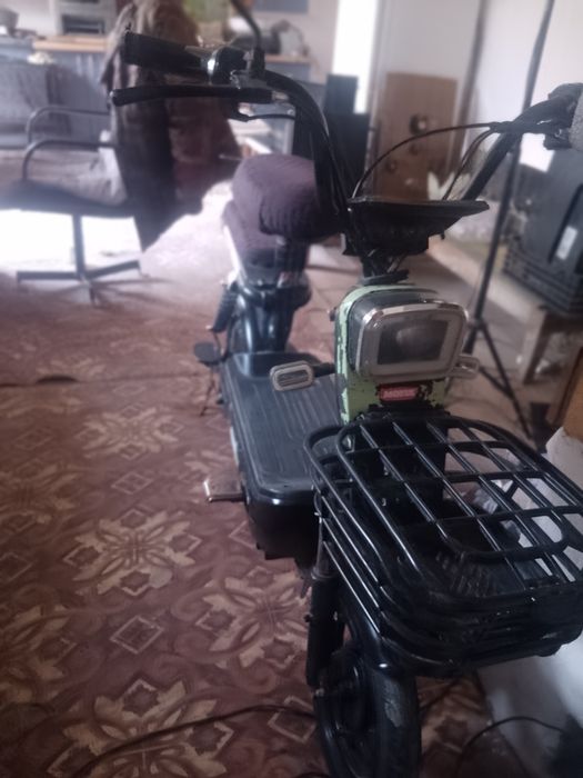 Скутер GMKA 0001