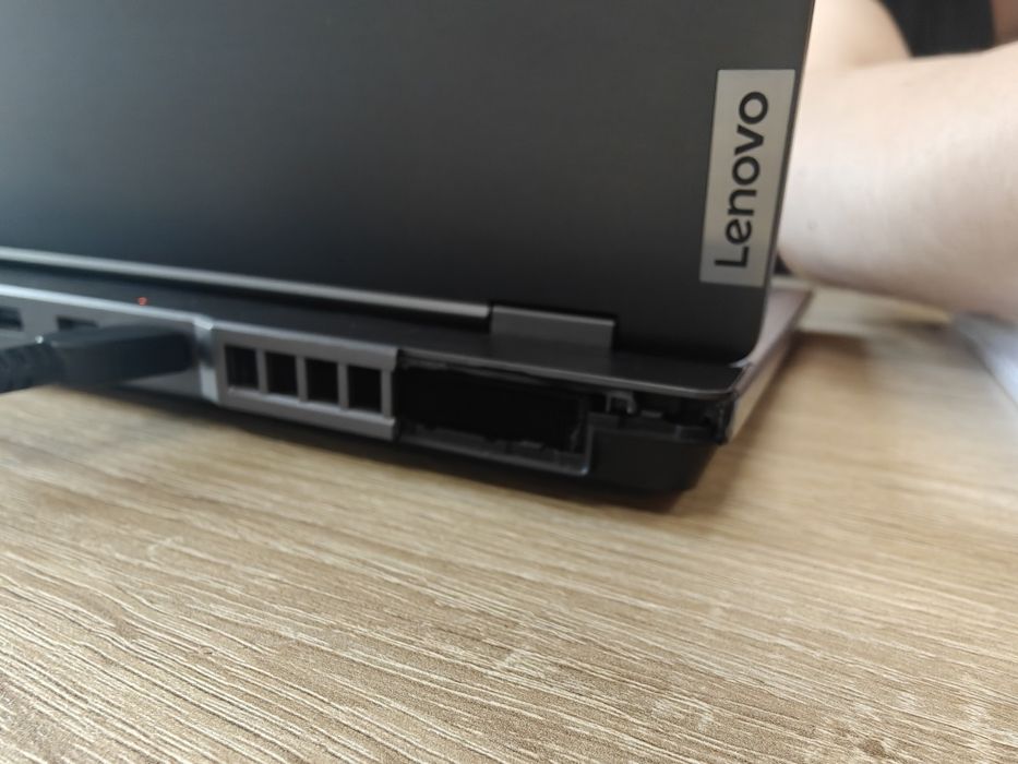 Продам ноутбук Lenovo Legion 5 16IAH7H