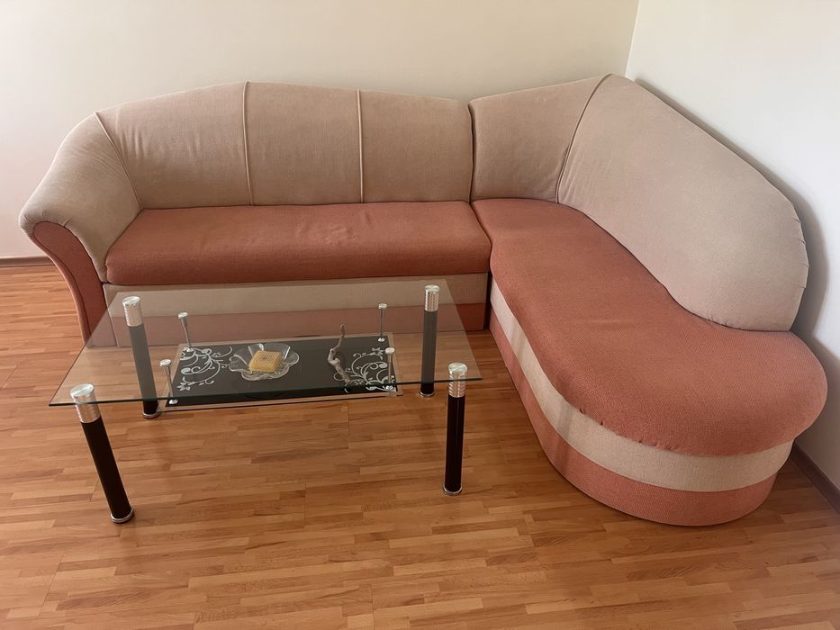 Ъглов диван много запазен