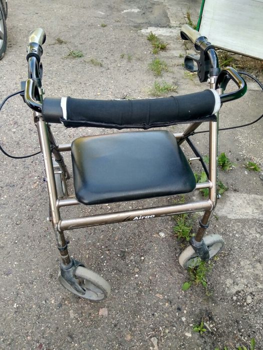 Коляска для реабилитации