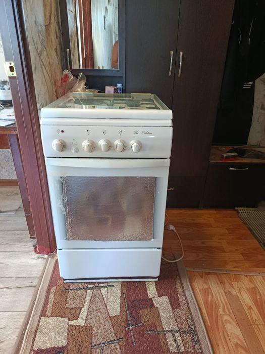 Продам газову плиту