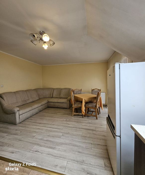 Apartament cu 3 camere de închiriat – zona Rogerius, Oradea