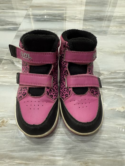 Продам детскую обувь на мальчика и девочку