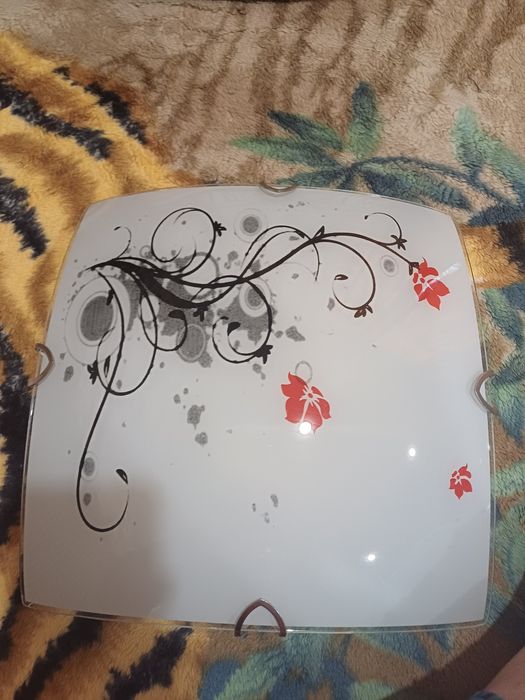 Продам плафон для ванной