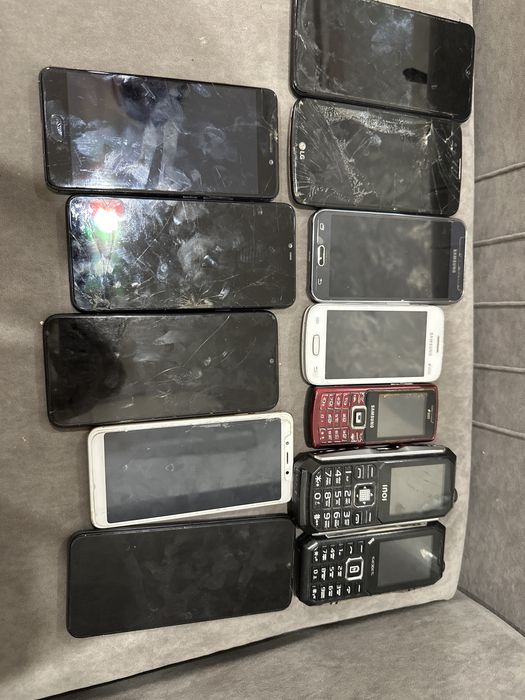 Продам телефон на запчасти