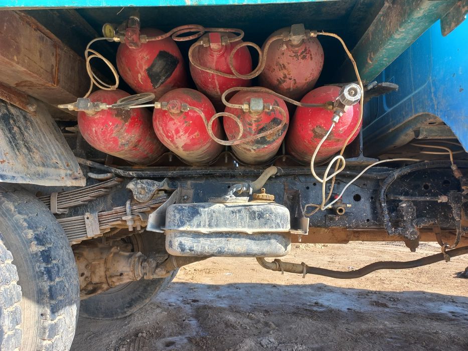 Зил 130 сотилади