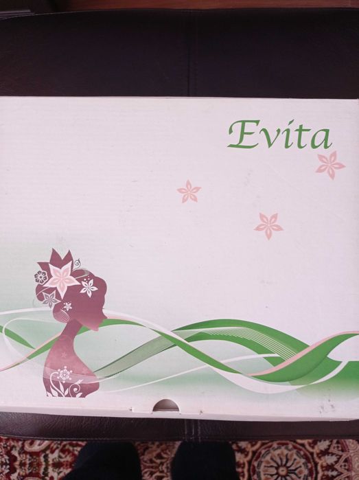 Протезы  на правую грудь