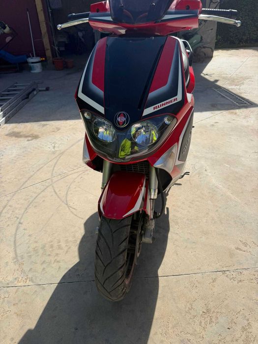 скутер мотпед gilera runner c46 sport 49 кубика / 2 тактов / водно охлаждане