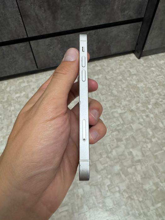 Iphone 12 mini  акб 77%