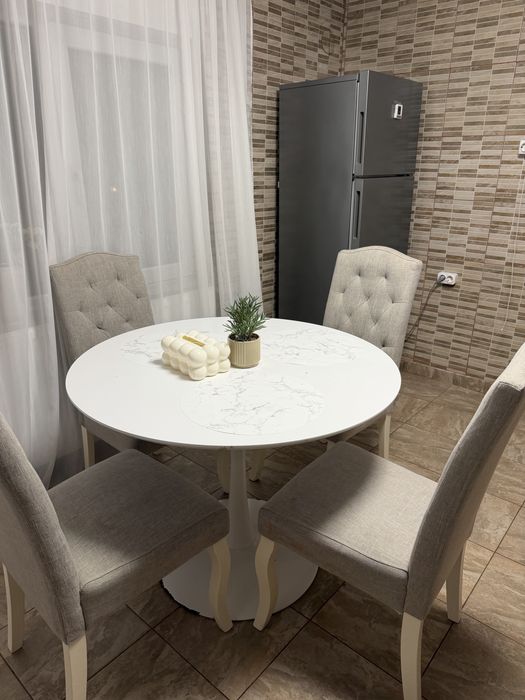 Masa cu 4 scaune Jysk