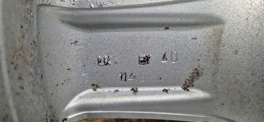 Джанти с гуми 17 цола 5х114.3