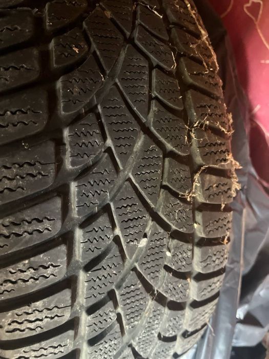 4 бр. зимни гуми Dunlop Winter Response 2 205/55 R16 – отличен грайфер