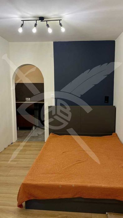 Дава се под наем Едностаен апартамент в София, Център - 30 кв.м за 628.32 € - Снимка #1