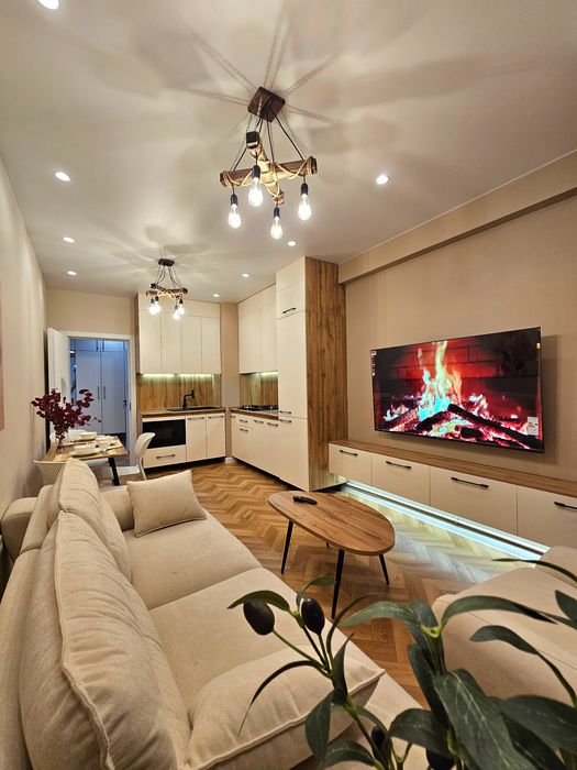 Своя! Уникальная двушка в центре.