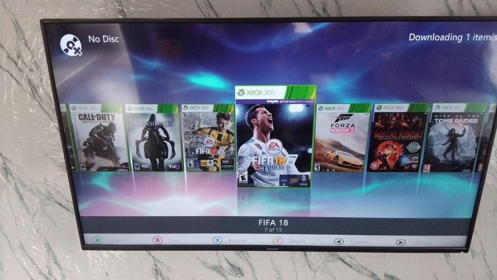 Xbox360 със 15 вградени игри