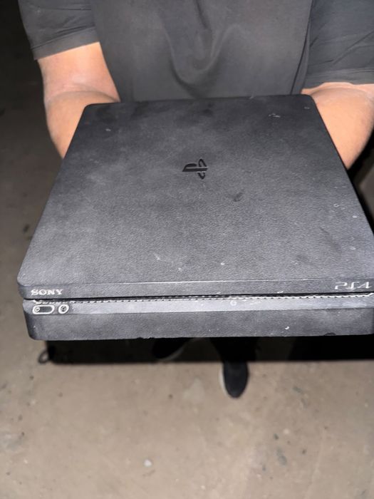 PlayStation 4slim