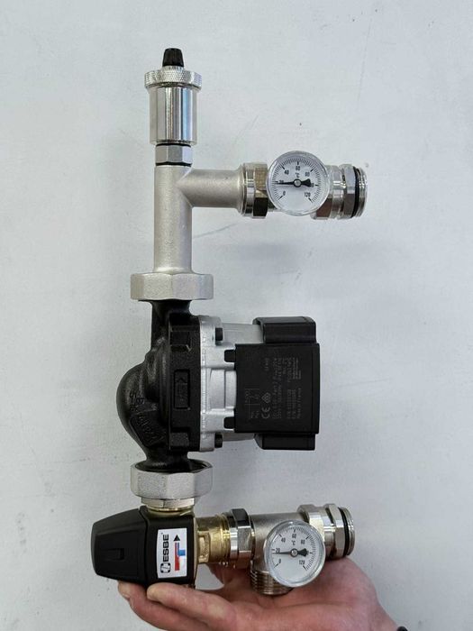 Фул сет: обезвъздушител GIACO 1/2, трипътен вентил + ел.помпа GRUNDFOS