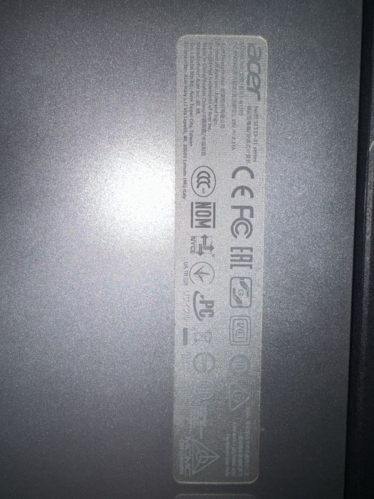 Ноутбук от Acer.