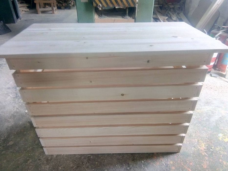 Стилажи, барове от дърво